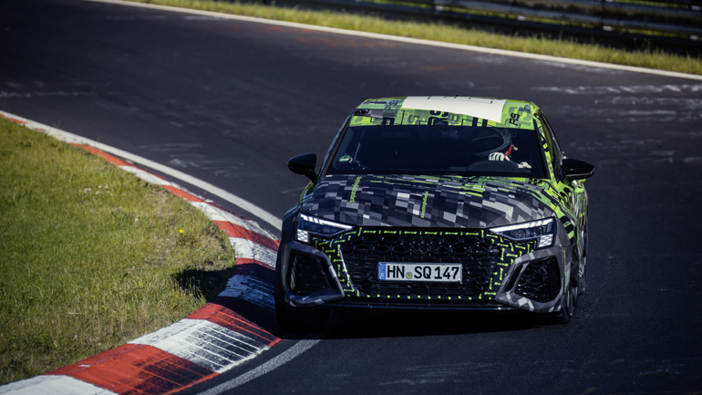 Δείτε το νέο Audi RS3 να σπάει το ρεκόρ της Renault στην «Πράσινη Κόλαση»